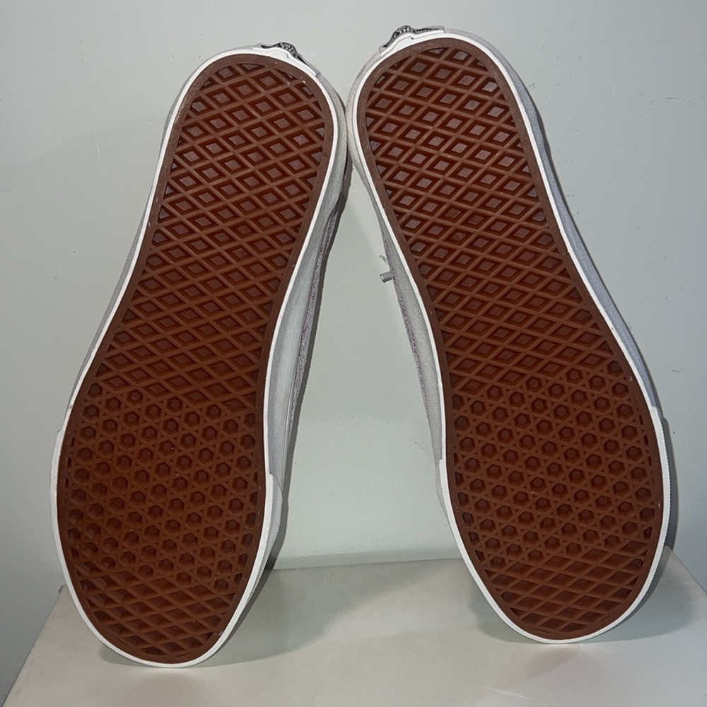 VANS - Picture 6 of 9